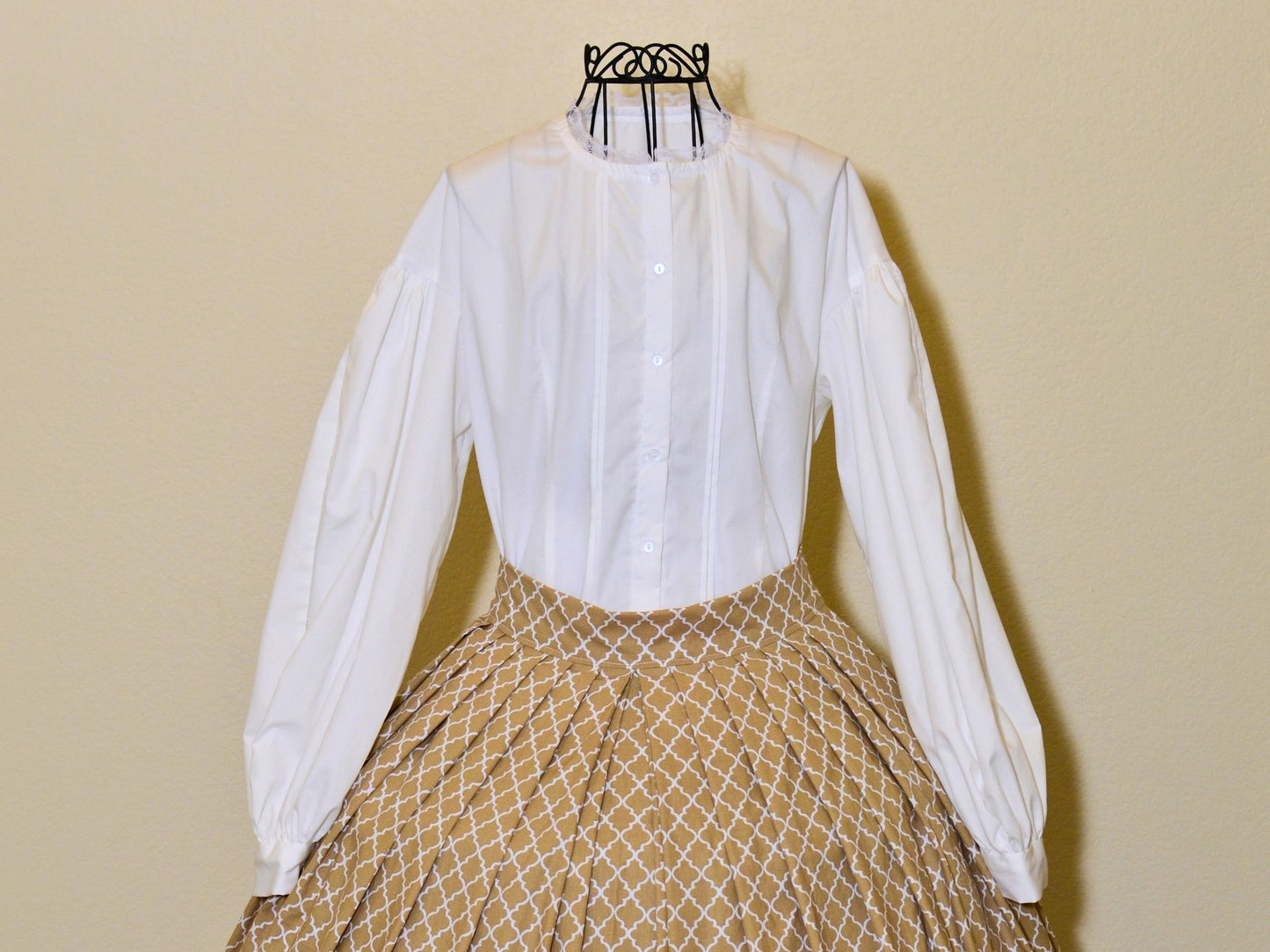 Size M: Jo's Garibaldi Blouse and Spanish Jacket (1860-1867)