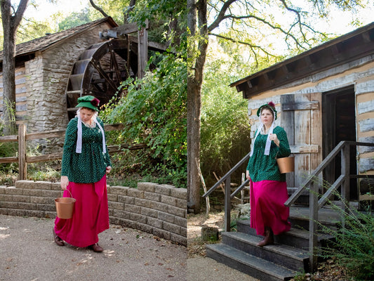 Size M/L: Regency Short Gown with Petticoat (1795-1810)